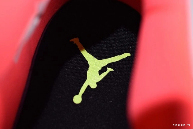 NRG Jordan Hot AQ9128-600 4 Punch" Air 0720